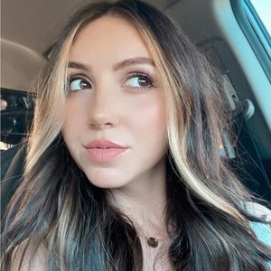 Meet your Posher, Haylee